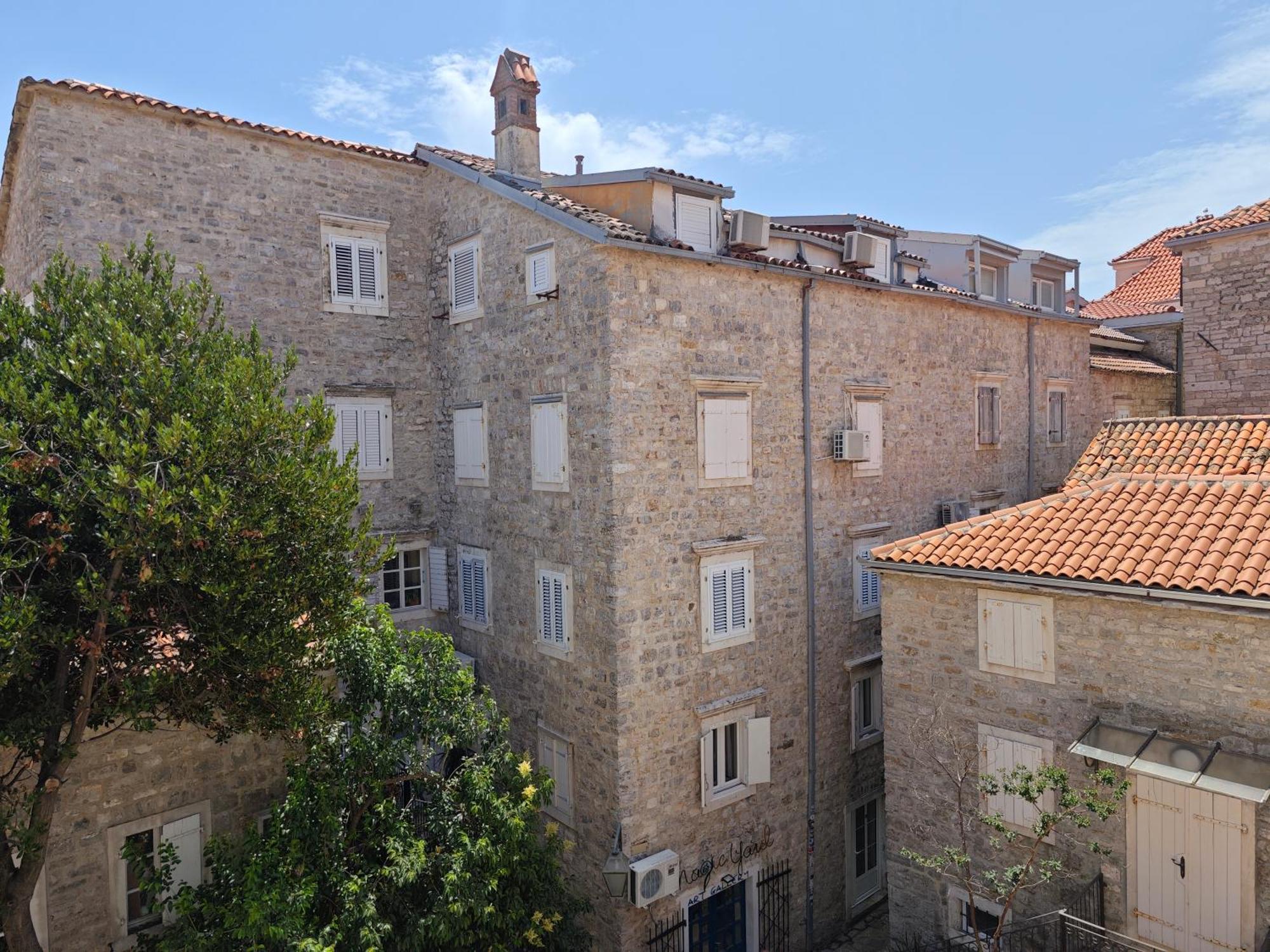 Beatrix Suites Budva Buitenkant foto