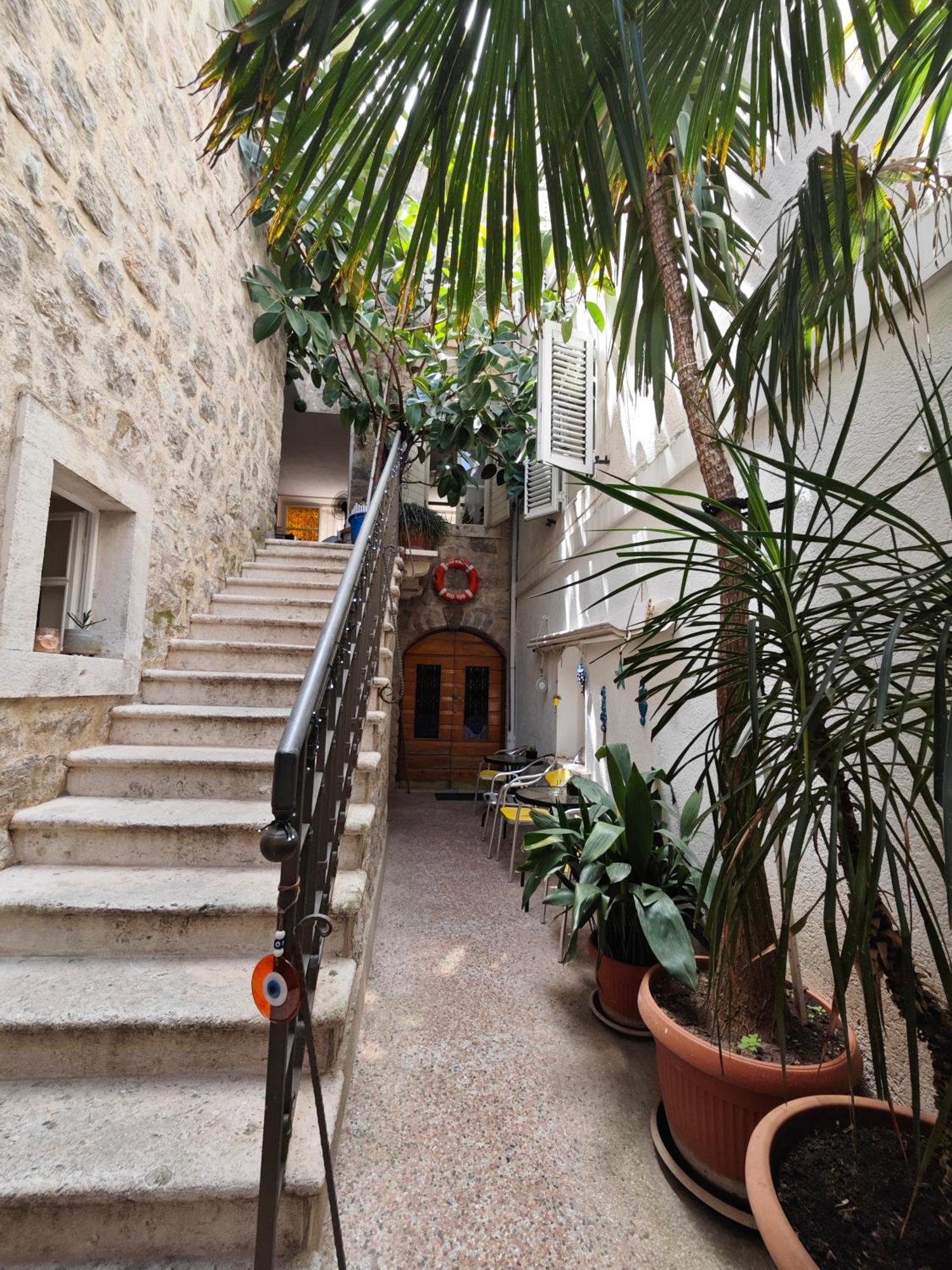 Beatrix Suites Budva Buitenkant foto